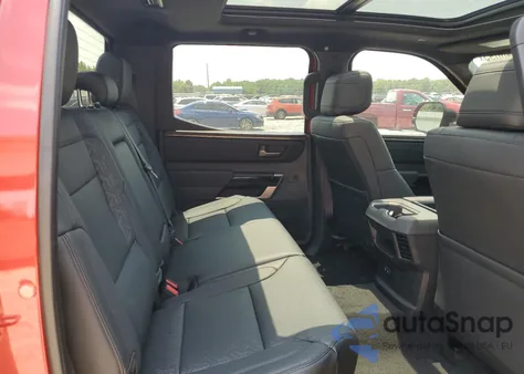 2025 Toyota Tundra Crewmax Limited z USA, uszkodzony, nr VIN 5TFJA5DBXSX274391